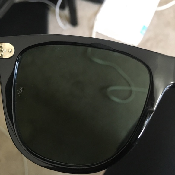 Original Classic Wayfarer Raybans - Picture 4 of 6